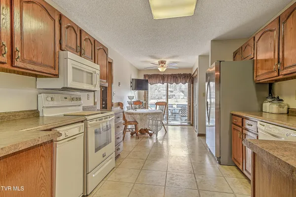 $289,900 | 270 South Hampton Drive, Bristol, TN 37620