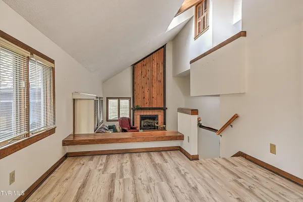 $289,900 | 270 South Hampton Drive, Bristol, TN 37620