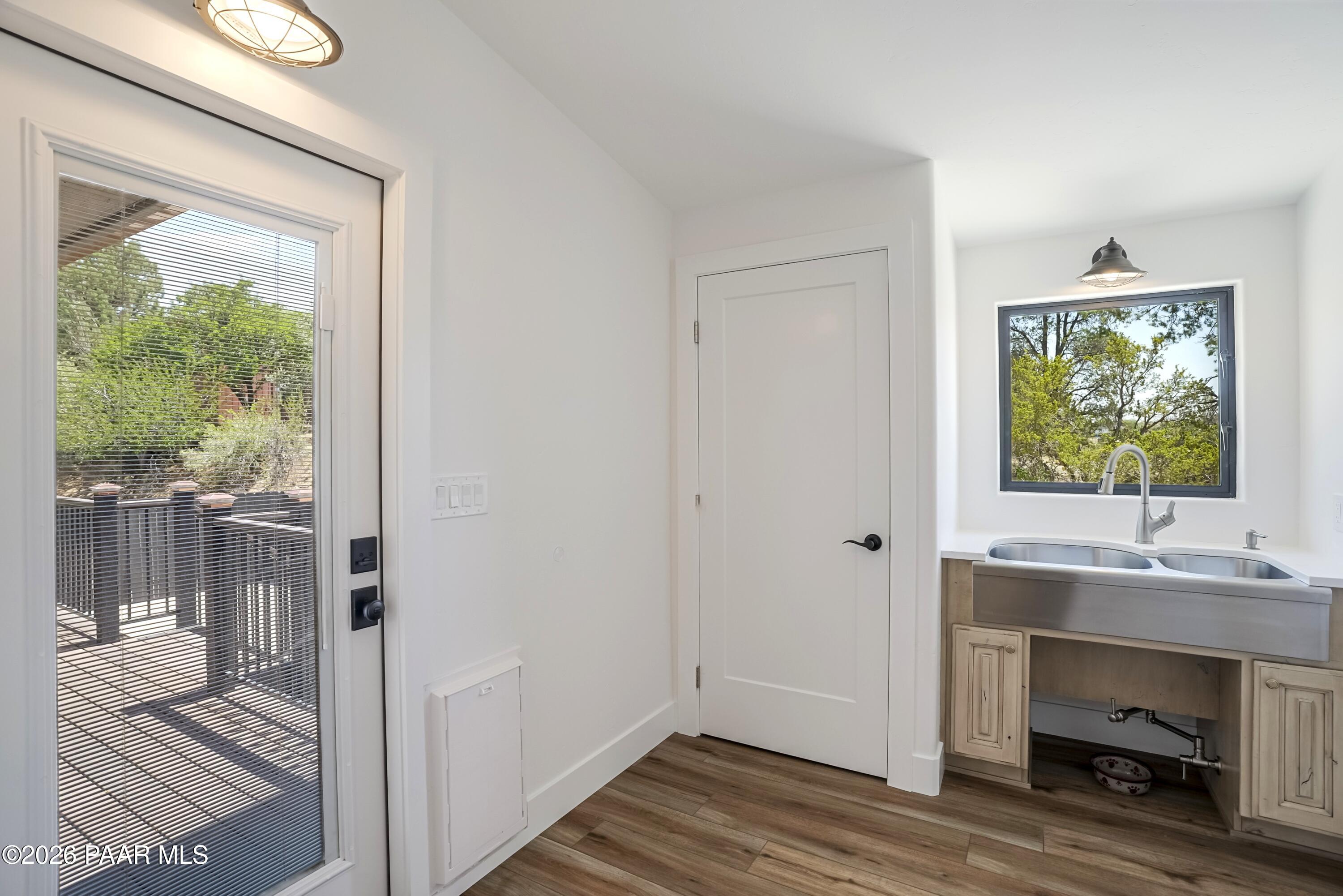 1584 West Cliff Rose Road Prescott, AZ 86305 - Photo 18 of 66 Mudroom or Dog Room