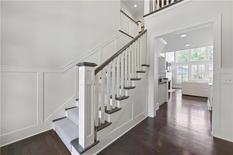 $1,949,000 | 5004 West 70th Street, Prairie Village, KS 66208