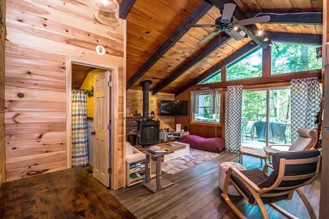 $345,000 | 25 Singer Lane, Conway, NH 03813