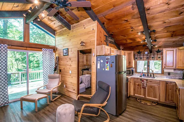 $345,000 | 25 Singer Lane, Conway, NH 03813