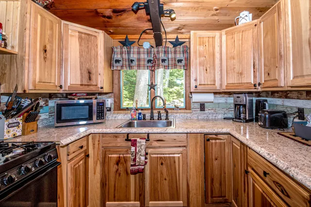 $345,000 | 25 Singer Lane, Conway, NH 03813