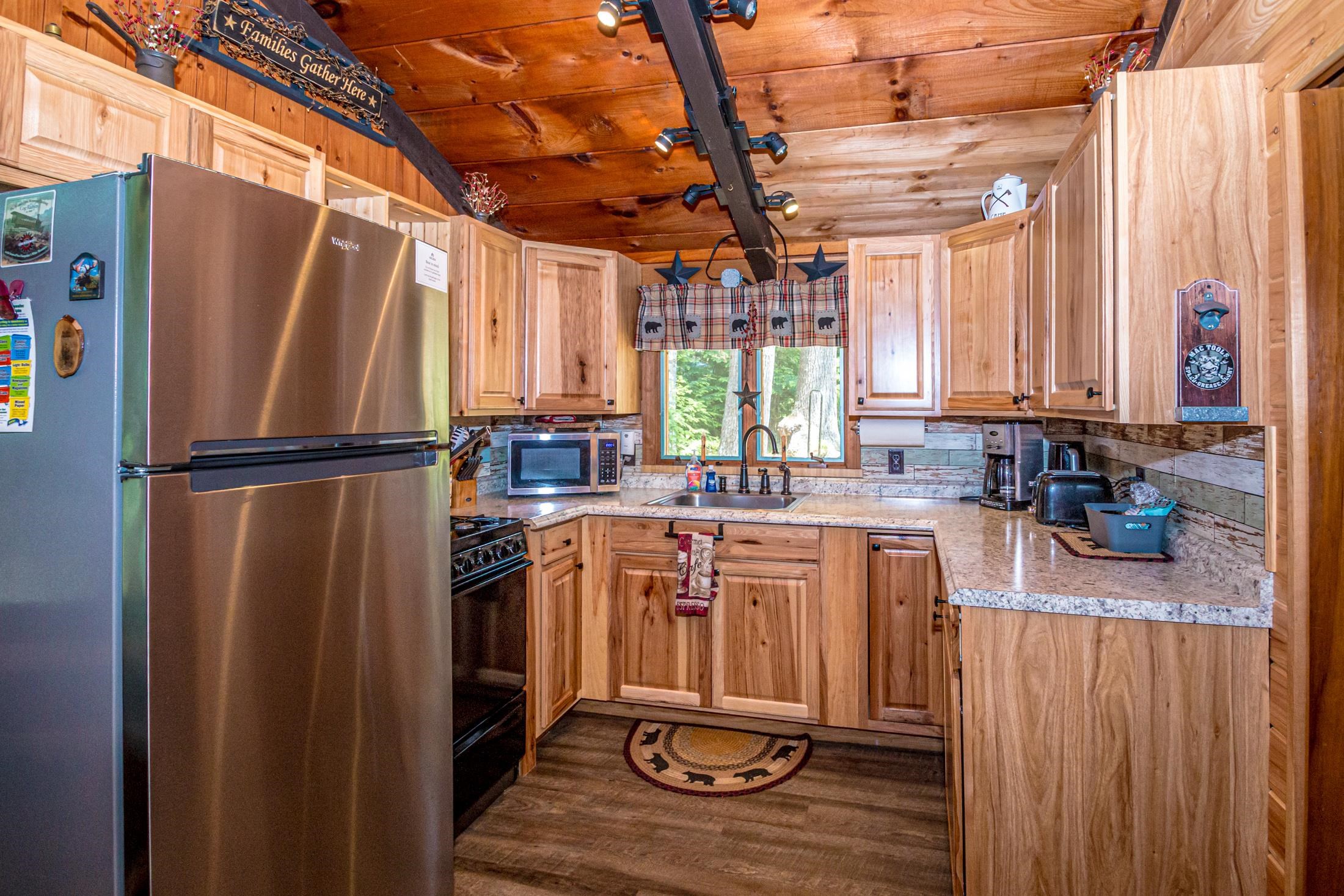 25 Singer Lane Conway, NH 03813 - Photo 2 of 50