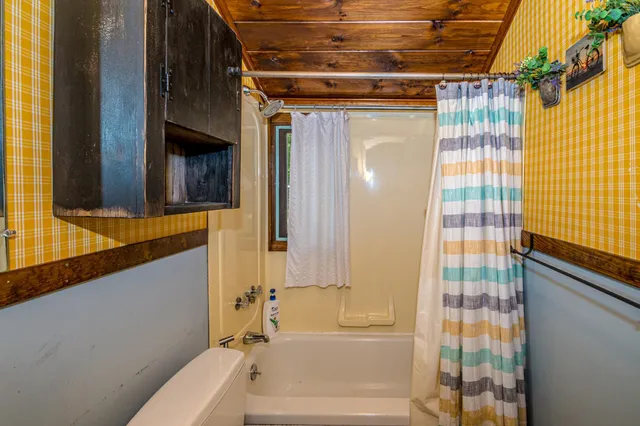 $345,000 | 25 Singer Lane, Conway, NH 03813