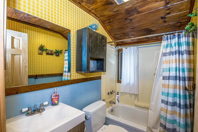 $345,000 | 25 Singer Lane, Conway, NH 03813