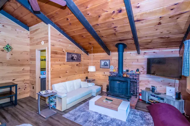 $345,000 | 25 Singer Lane, Conway, NH 03813