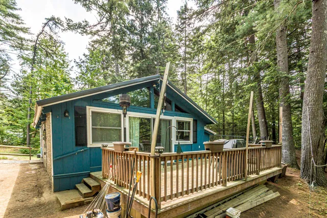 $345,000 | 25 Singer Lane, Conway, NH 03813