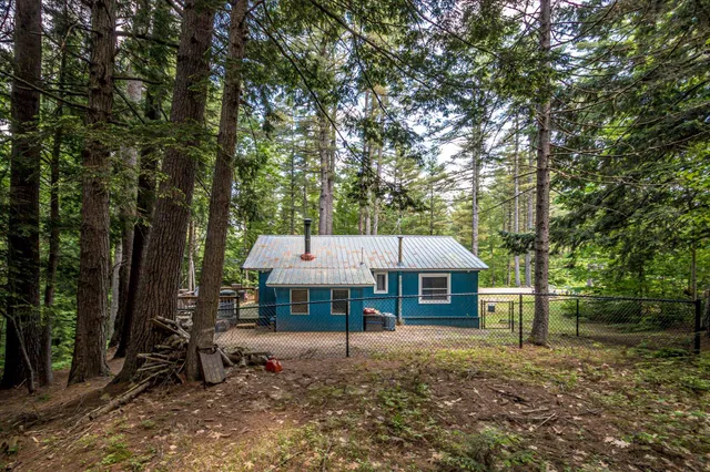 $345,000 | 25 Singer Lane, Conway, NH 03813