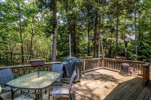 $345,000 | 25 Singer Lane, Conway, NH 03813