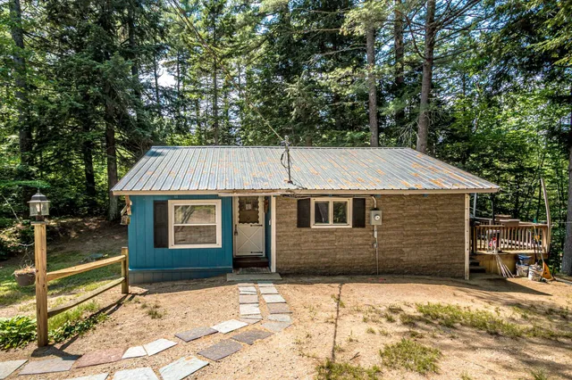 $345,000 | 25 Singer Lane, Conway, NH 03813