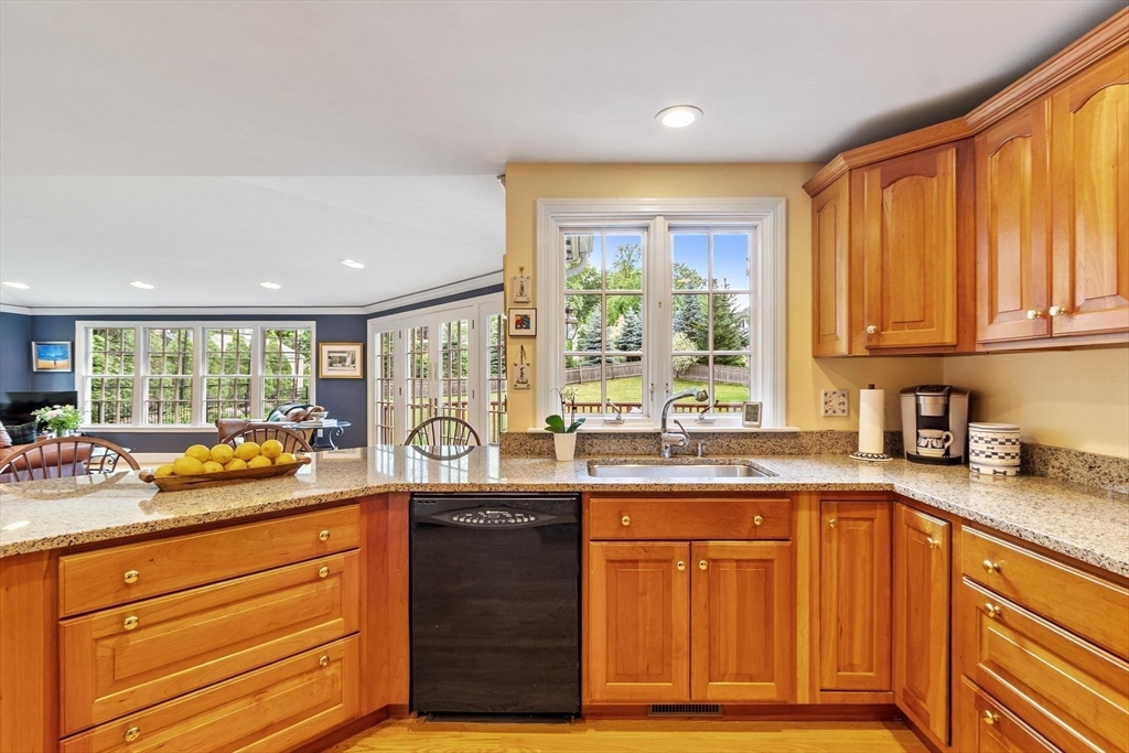 13 Carmel Road Andover, MA 01810 - Photo 11 of 37