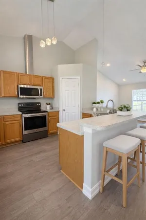 $2,100 | 14069 Drysdale Street, Spring Hill, FL 34609