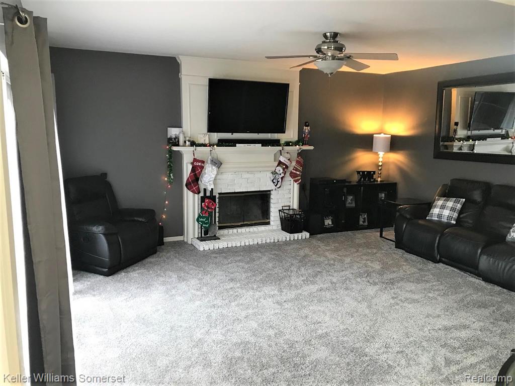 222 Saxon Court Rochester Hills, MI 48307 - Photo 12 of 24