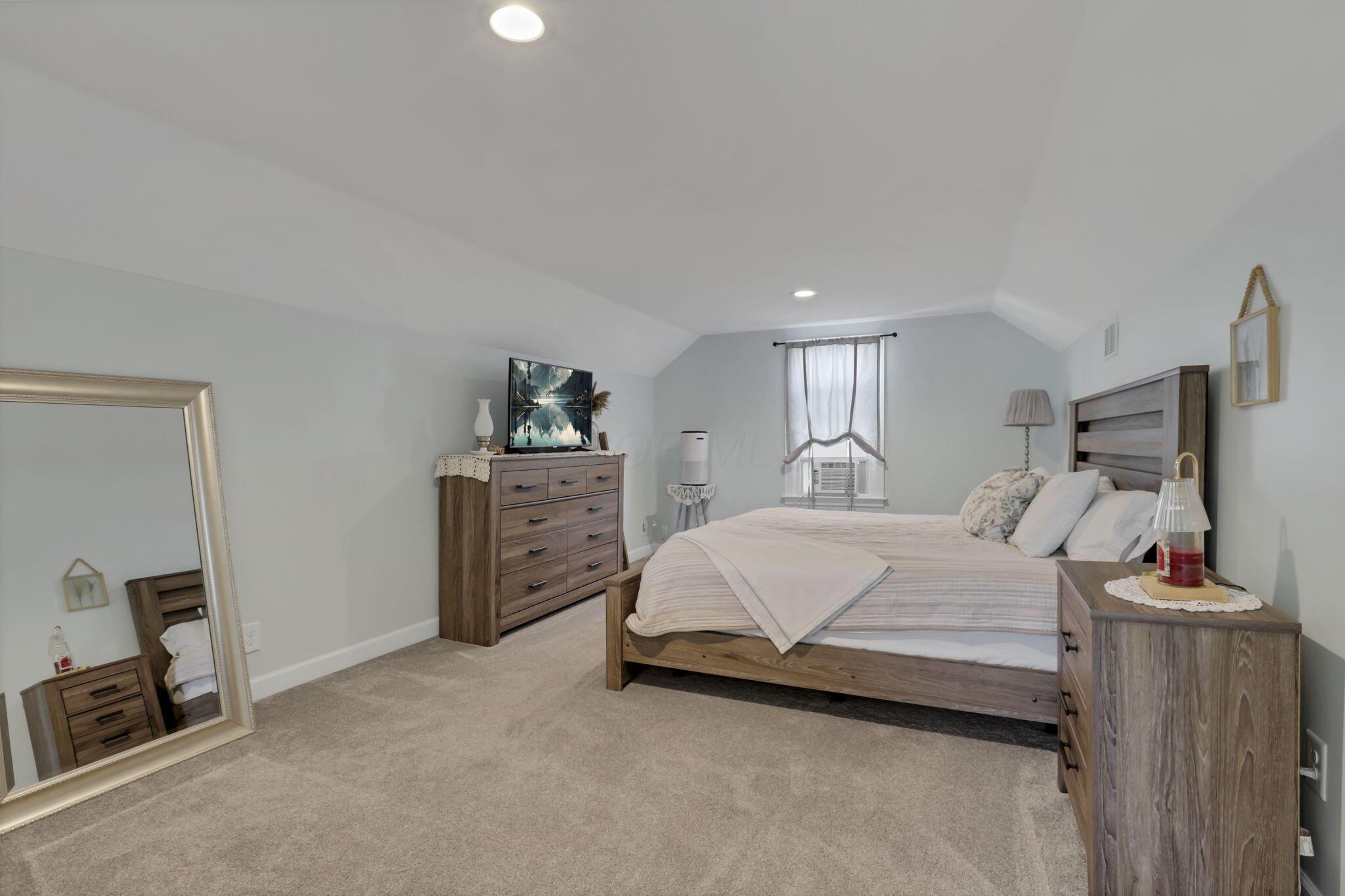 701 Harding Avenue Lancaster, OH 43130 - Photo 5 of 54