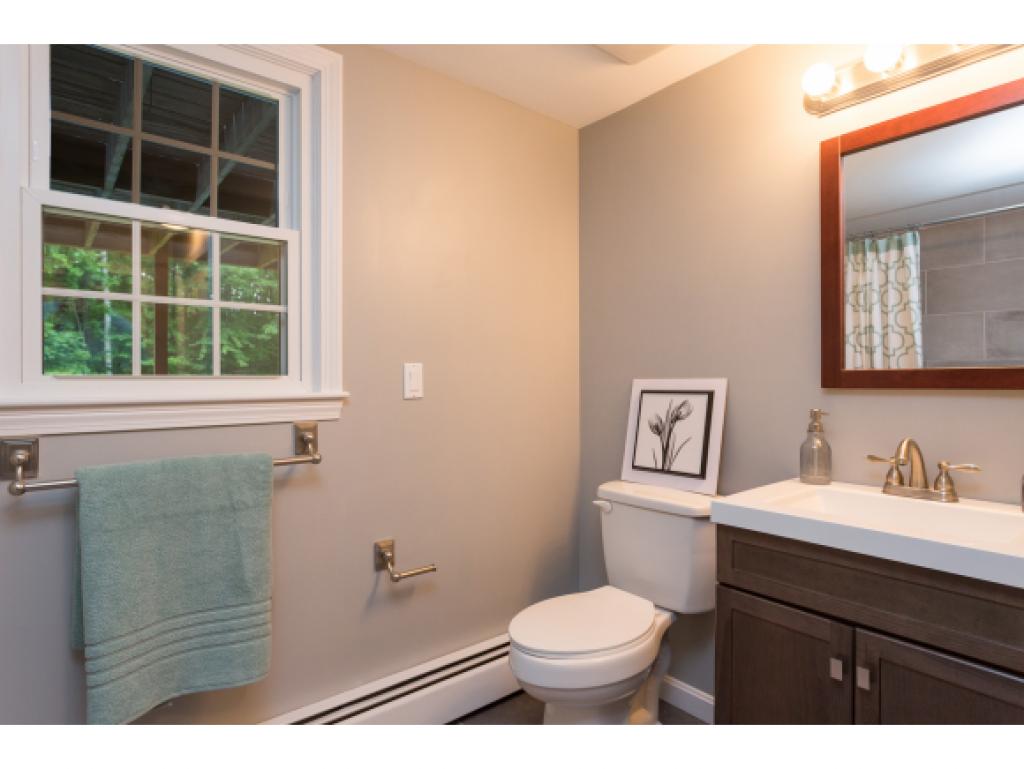 52 Hampton Falls Road Exeter, NH 03833 - Photo 21 of 31