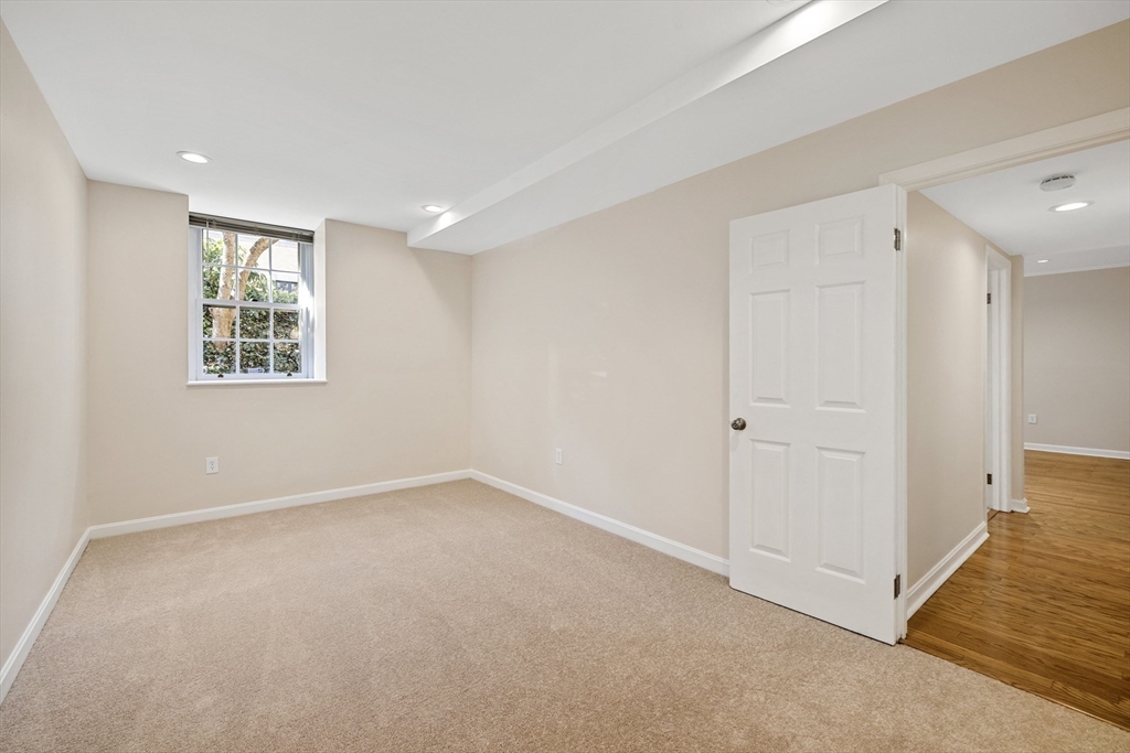 60 Glen Road, Unit T2 Brookline, MA 02445 - Photo 16 of 30 Gallery Image 16