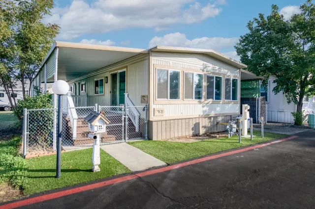 $187,000 | 1272 Villa Avenue, Unit 96, Clovis, CA 93612