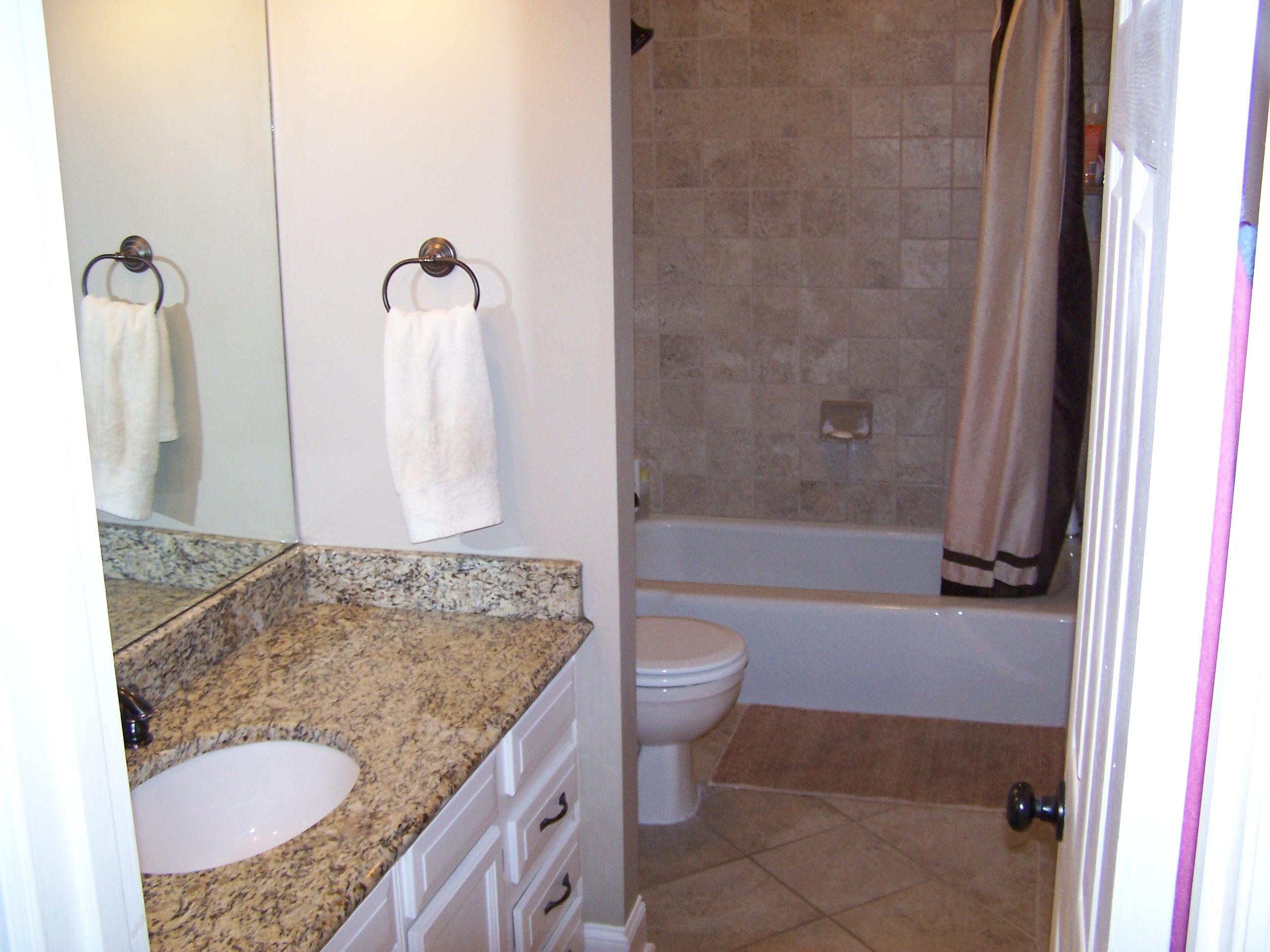 5622 Cold Springs Road, Unit 19 Hixson, TN 37343 - Photo 19 of 33 MASTER BATH