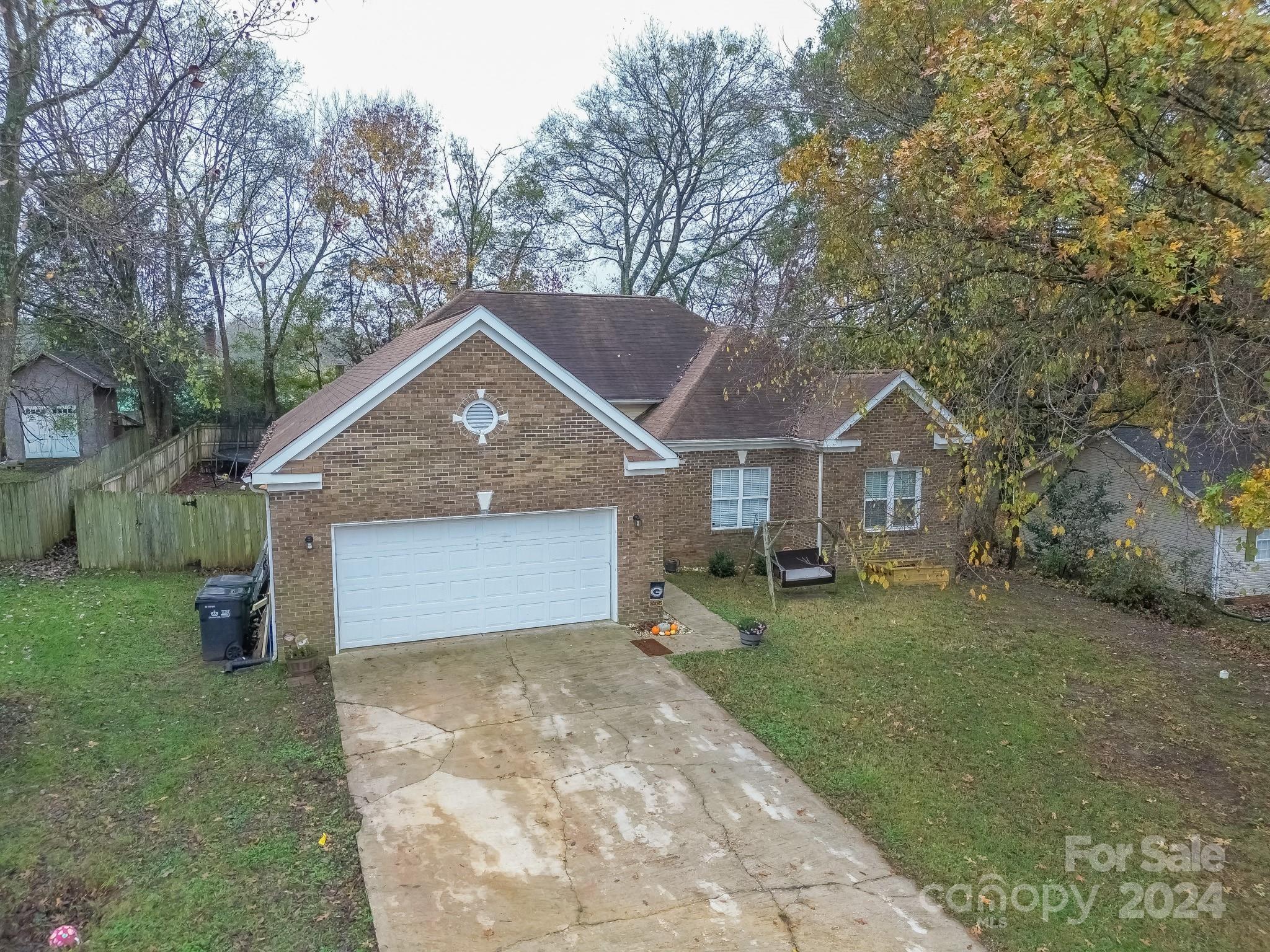 3125 Harris Houston Road Charlotte, NC 28262 - Photo 3 of 18 Gallery Image 3