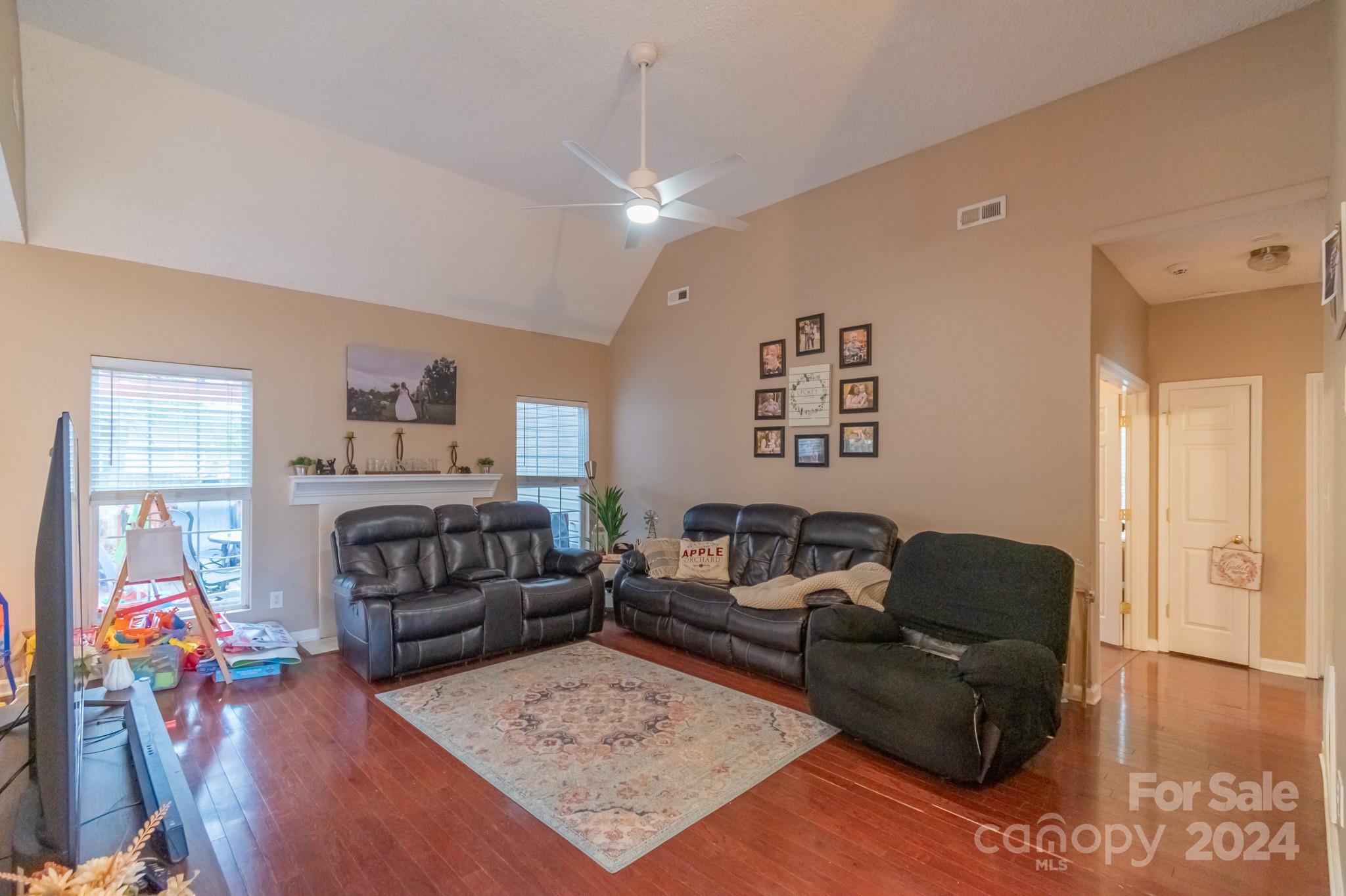 3125 Harris Houston Road Charlotte, NC 28262 - Photo 7 of 18 Gallery Image 7