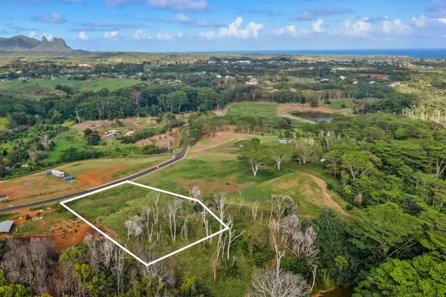 a view of a tennis court