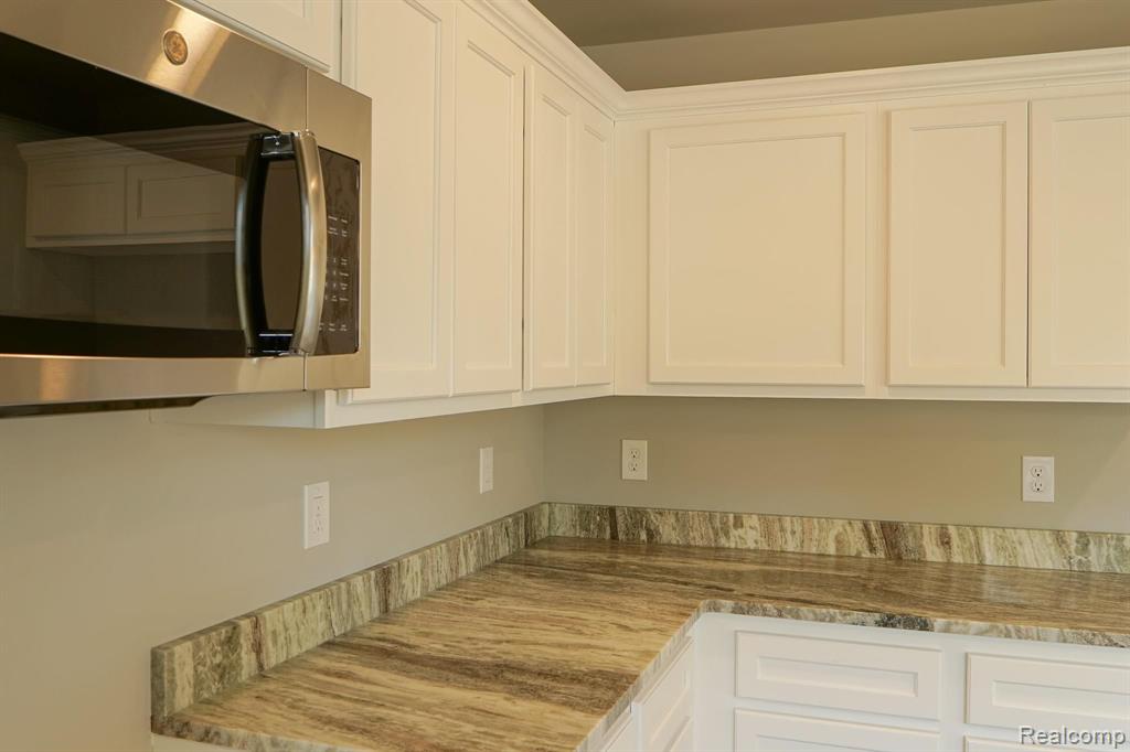 34606 Garfield Road Fraser, MI 48026 - Photo 13 of 39