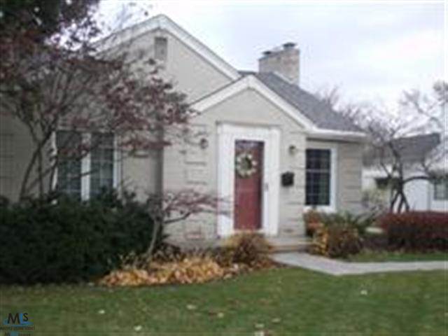 1046 Hampton Road Grosse Pointe, MI 48236 - Photo 2 of 25 31127546-1.JPG