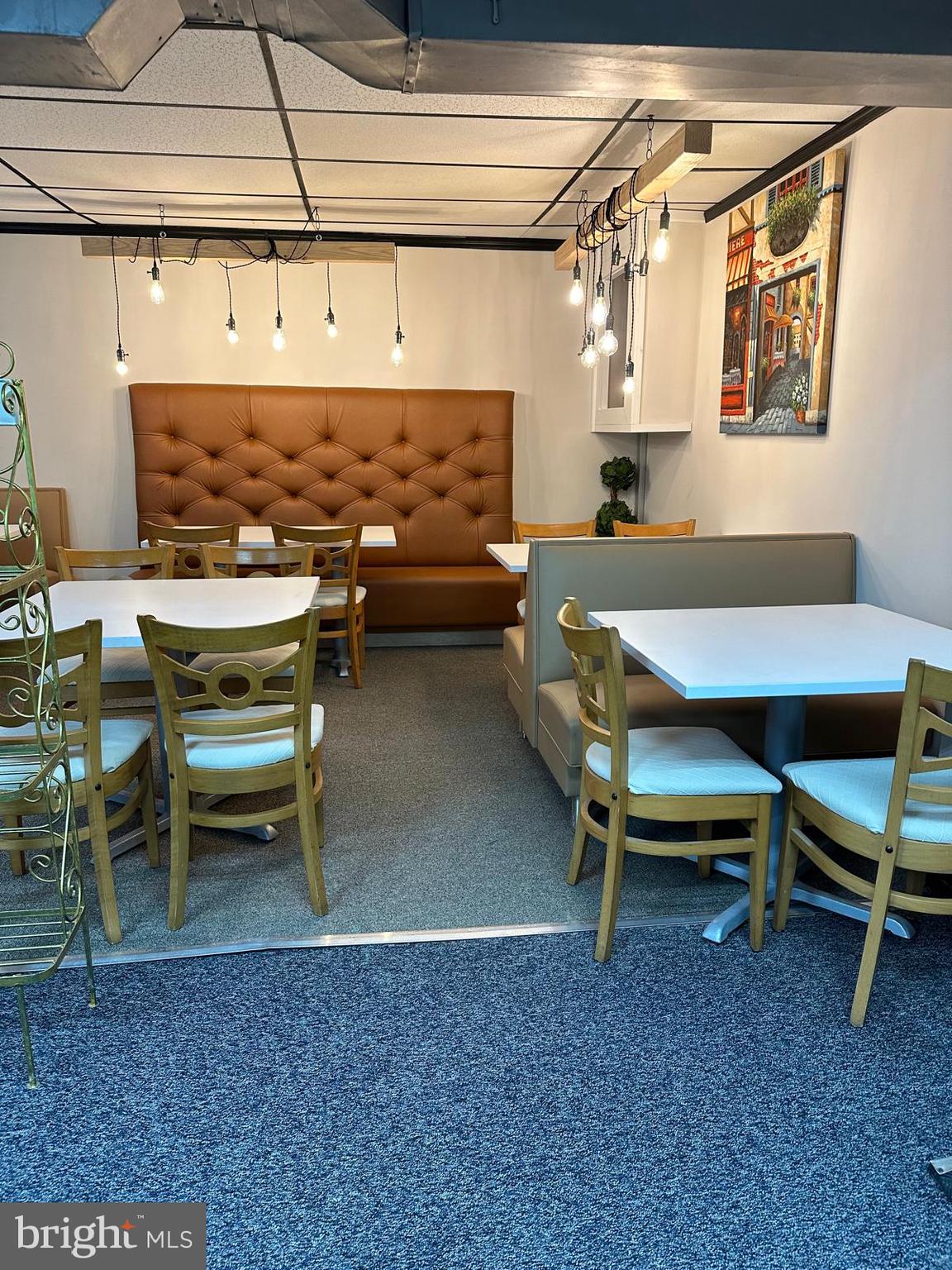 325 Wilson Road Blackwood, NJ 08012 - Photo 5 of 33 a workspace with furniture