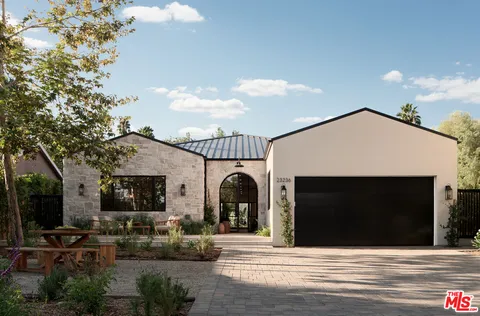 $4,295,000 | 23236 Hatteras Street, Woodland Hills, CA 91367