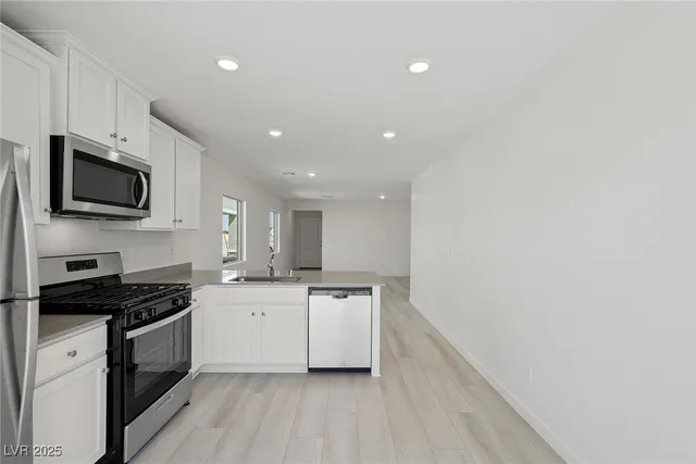 $399,900 | 6742 High Cascade Avenue, Las Vegas, NV 89156