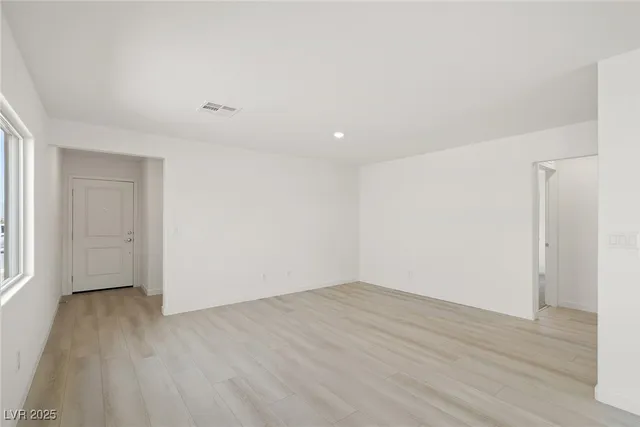 $399,900 | 6742 High Cascade Avenue, Las Vegas, NV 89156