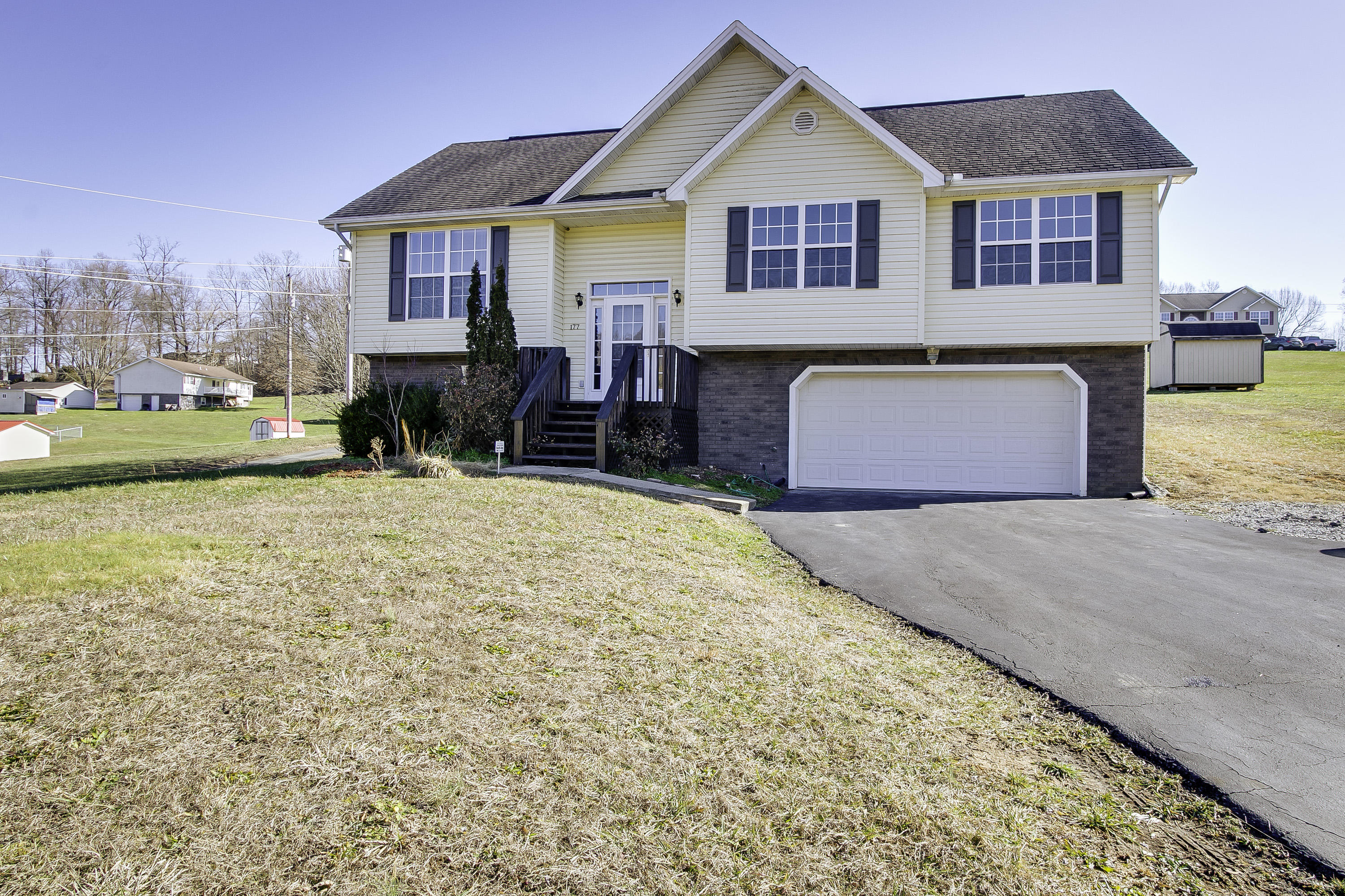 177 Tipton Road Jonesborough, TN 37659 - Photo 2 of 33 2