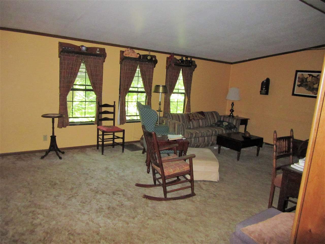278 Murry Holt Road Bedford, IN 47421 - Photo 3 of 35