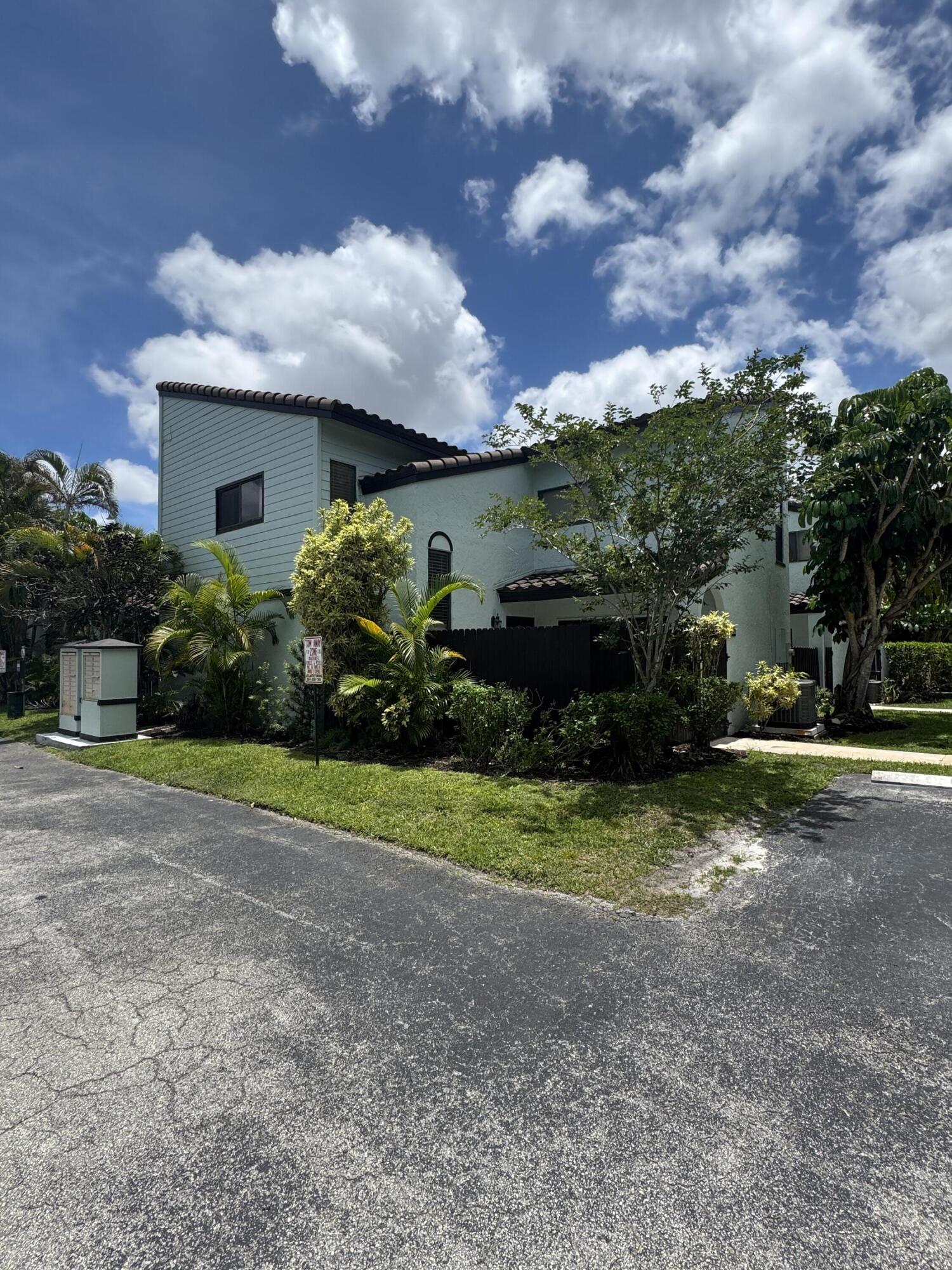 22300 Pineapple Walk Drive Boca Raton, FL 33433 - Photo 1 of 1 IMG_5123
