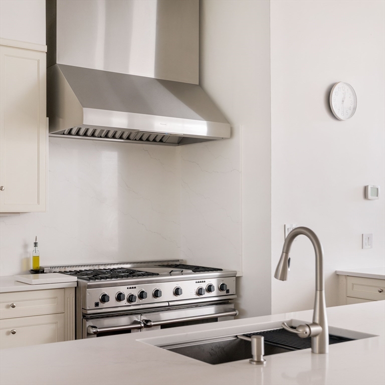 100 Westcliff Road Weston, MA 02493 - Photo 15 of 37