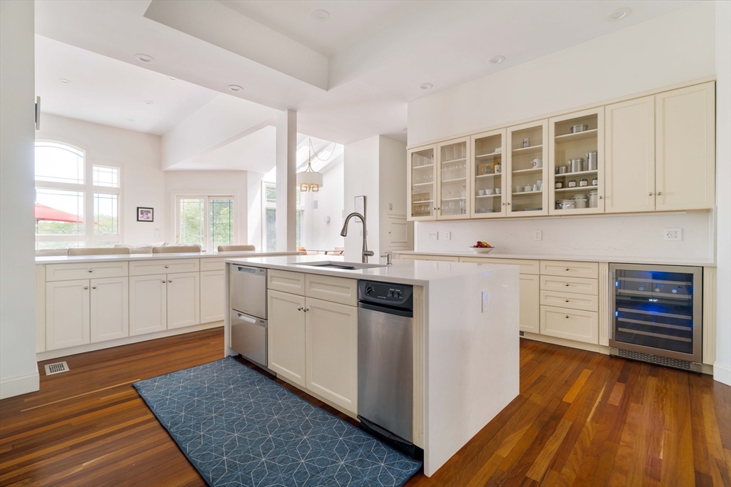 100 Westcliff Road Weston, MA 02493 - Photo 16 of 37