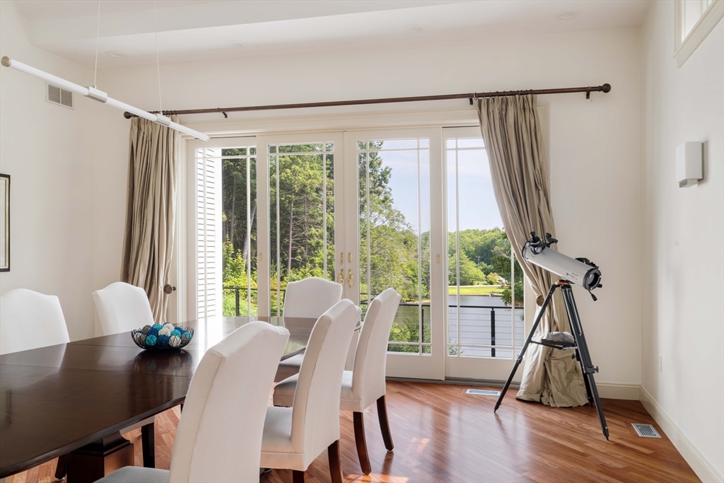 100 Westcliff Road Weston, MA 02493 - Photo 9 of 37