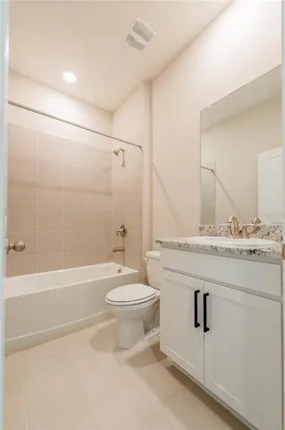 $3,200 | 5246 Grove Mill Loop, Bradenton, FL 34211