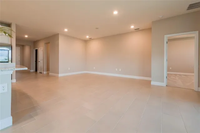 $3,200 | 5246 Grove Mill Loop, Bradenton, FL 34211