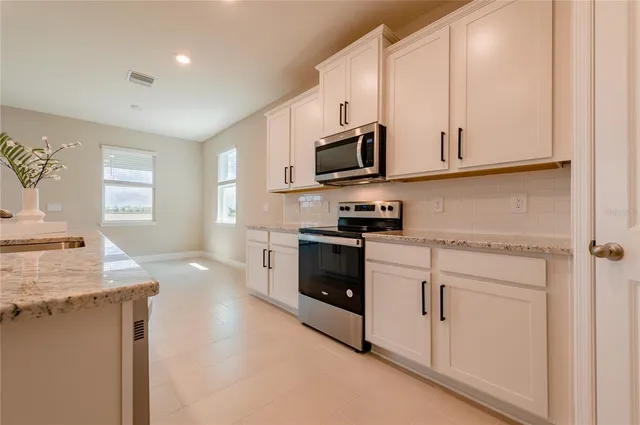 $3,200 | 5246 Grove Mill Loop, Bradenton, FL 34211