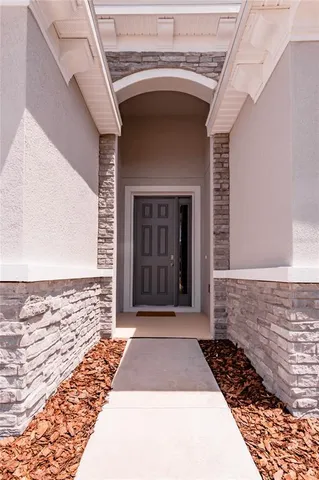 $3,200 | 5246 Grove Mill Loop, Bradenton, FL 34211