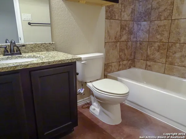 $1,395 | 2592 Pahmeyer Road, New Braunfels, TX 78130