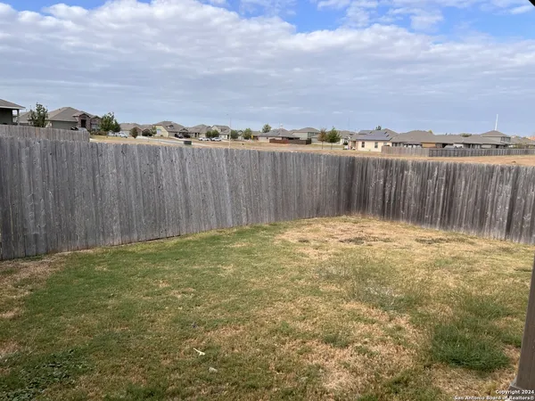 $1,395 | 2592 Pahmeyer Road, New Braunfels, TX 78130