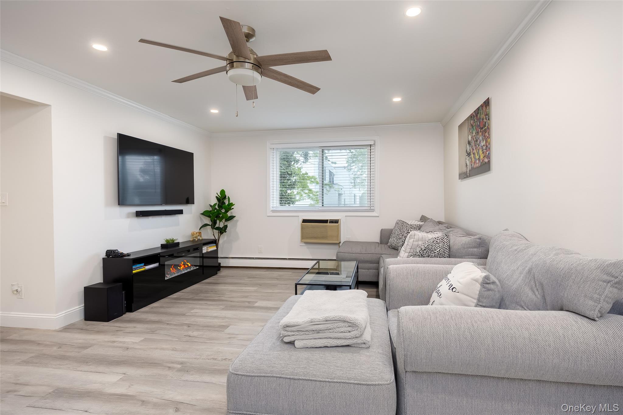 200 Merrick Road, Unit F Amityville, NY 11701 - Photo 11 of 32