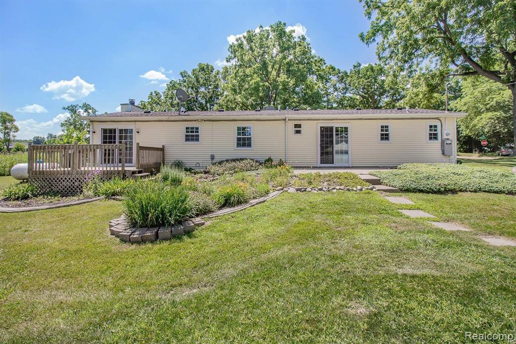 6010 Mack Road Howell, MI 48855 - Photo 21 of 23