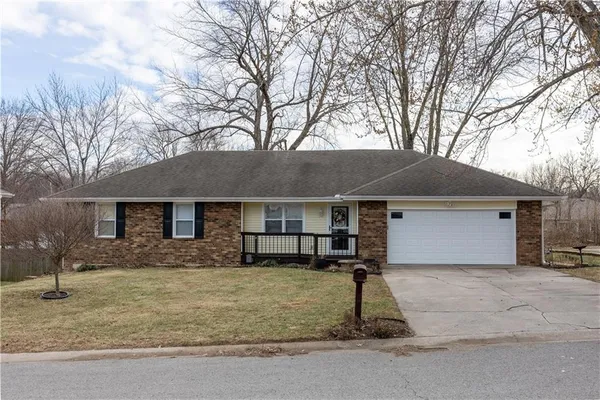 $289,000 | 4514 Alpha Lane, St. Joseph, MO 64506