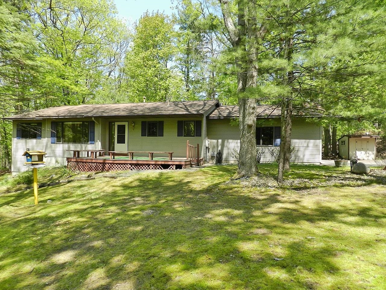 2880 Holiday Pines Road Traverse City, MI 49686 - Photo 5 of 66 1923299-ec8e1862-dcf5-4280-bbb8-55f8f9287472.JPG