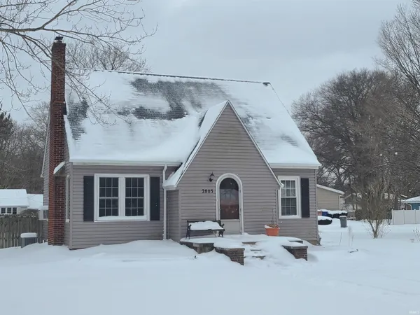 $179,900 | 2803 Greenwood Avenue, Trail Creek, IN 46360