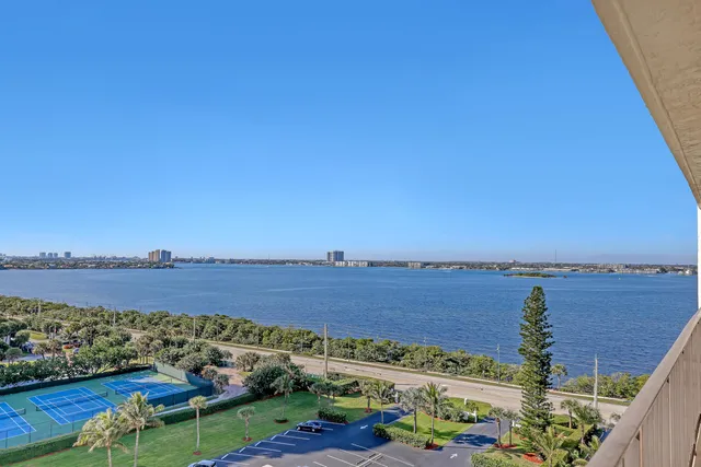 $620,000 | 5420 North Ocean Drive, Unit 1106, Singer Island, FL 33404